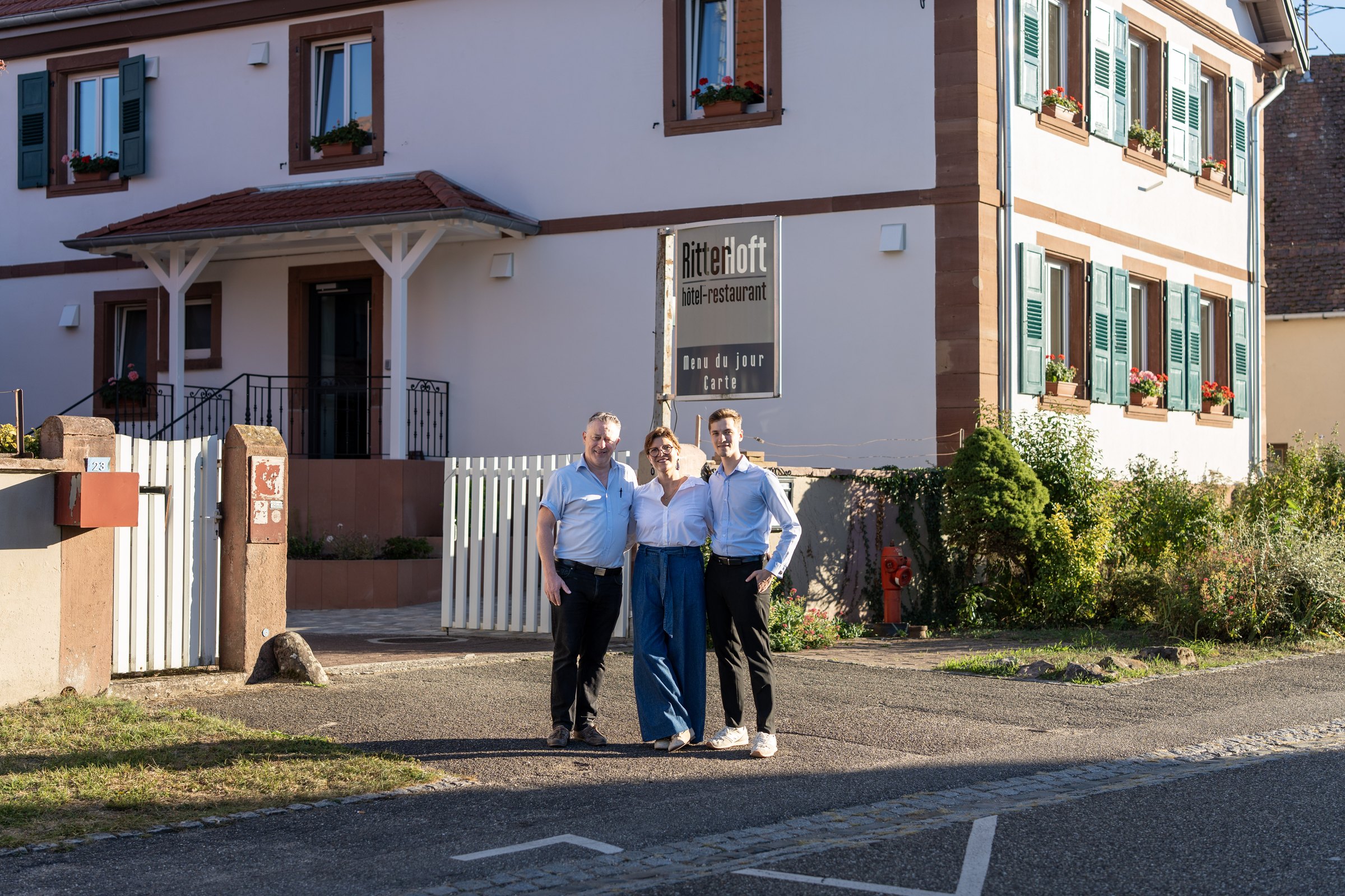 Ritter’Hoft team outside the hotel